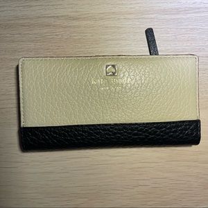 Kate Spade // Bi-Fold Wallet (Porcelain-Black)